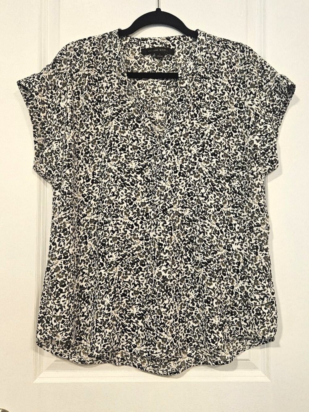 Cynthia Steffe Abstract Floral Print Blouse Large